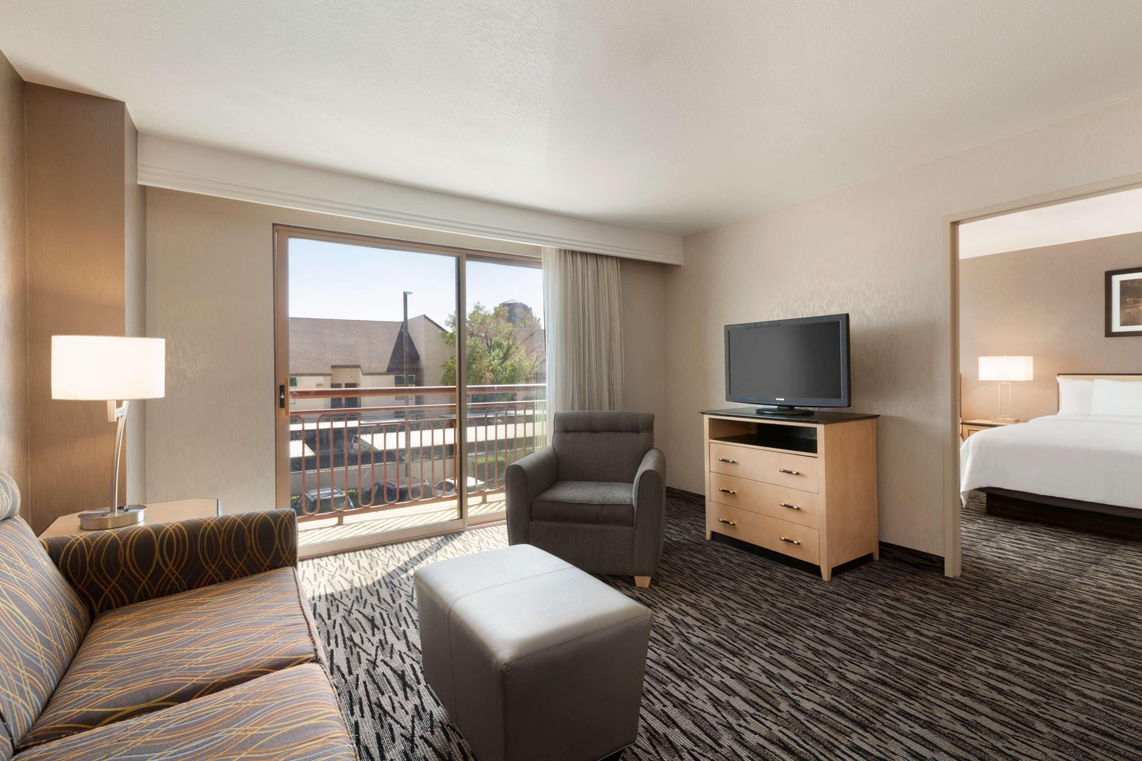 Embassy Suites By Hilton Convention Center Las Vegas Ngoại thất bức ảnh